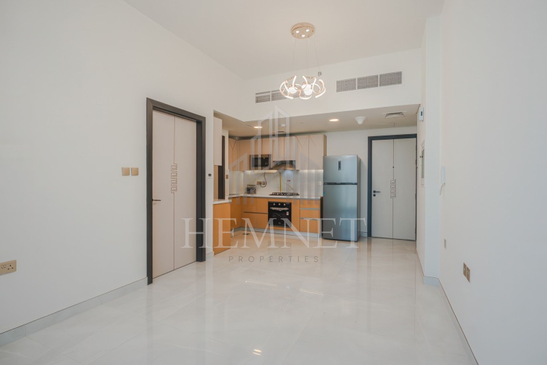 Brand New | Mid Floor | Miracle Garden View - Image 2