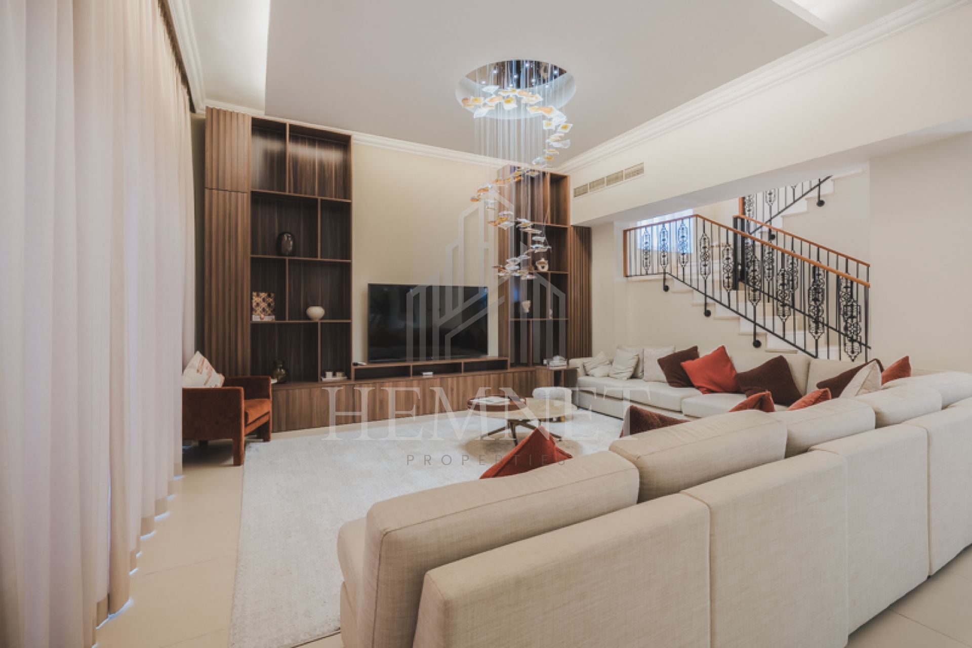 Fully Furnished | Huge Plot | Vacant - Image 2