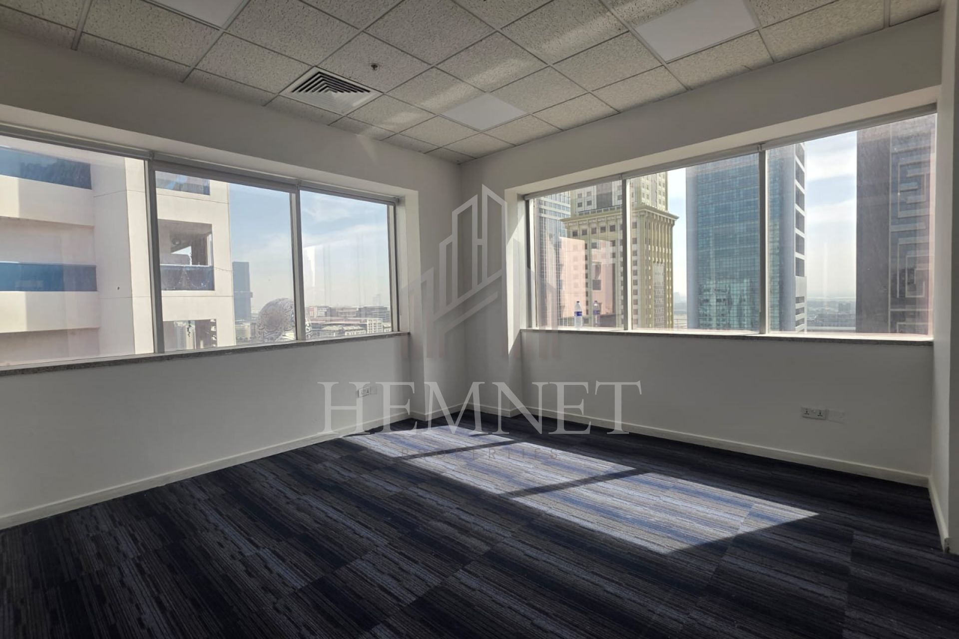 SZR View | Ready Office | Prime Location - Image 2