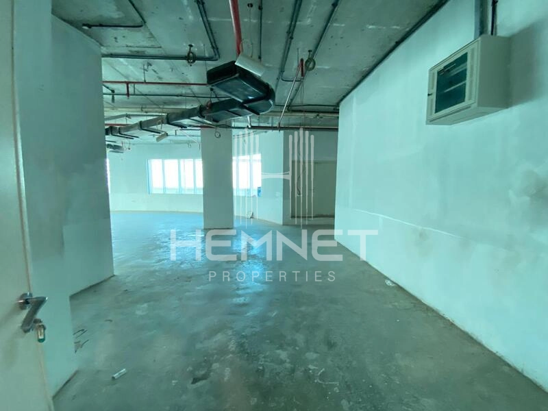 Full-Floor Office Space |Prime Location - Image 3