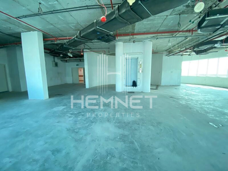 Full-Floor Office Space |Prime Location - Image 2