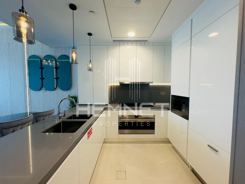 Fully Furnished | Upgraded | Canal View - Image 3