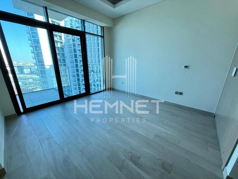 Unfurnished | Ready to move in | Spacious - Image 2