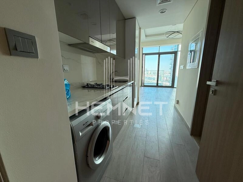 Unfurnished | Ready to move in | Spacious - Image 3