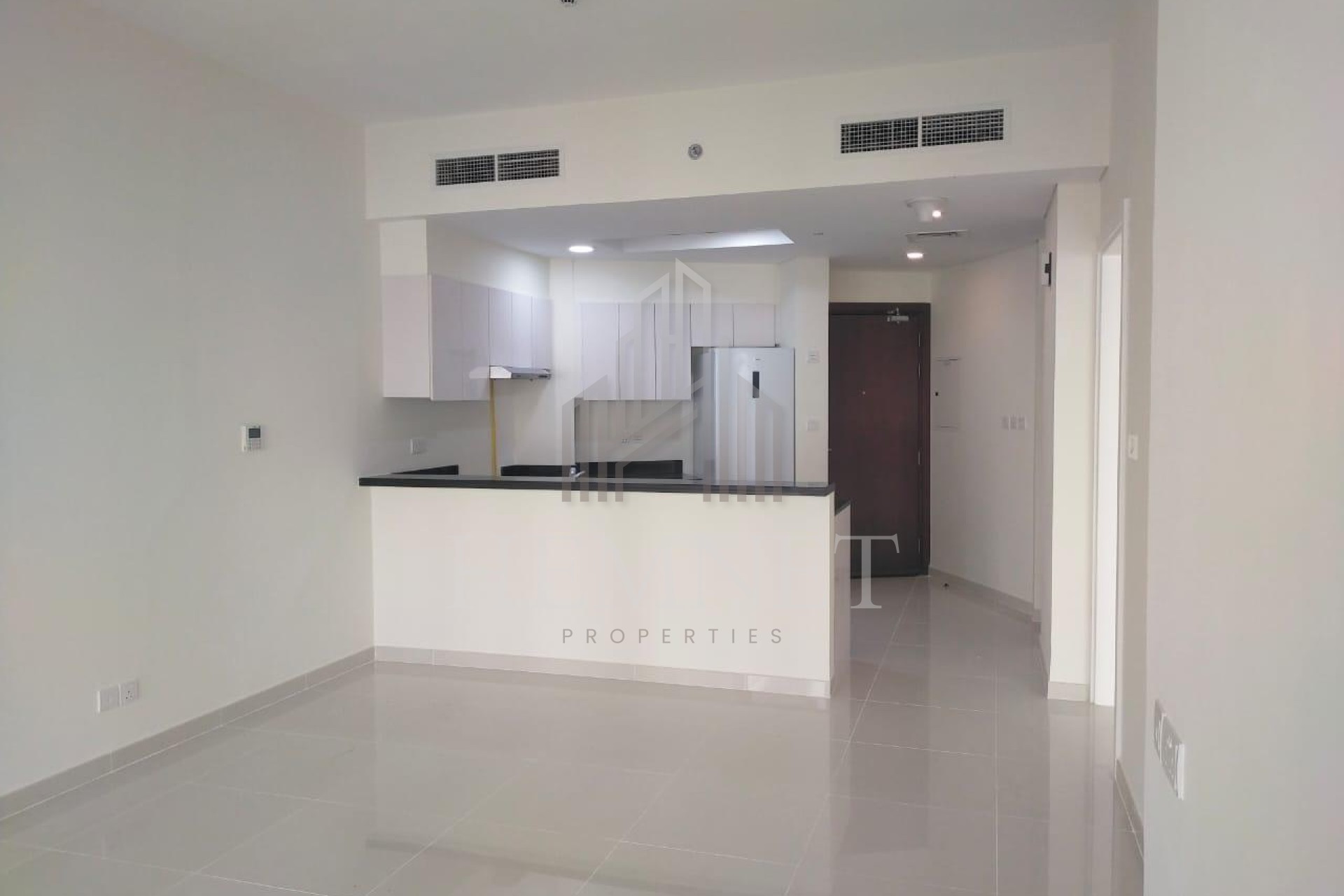 Pool View | Mid Floor | Vacant | 1.5 Baths