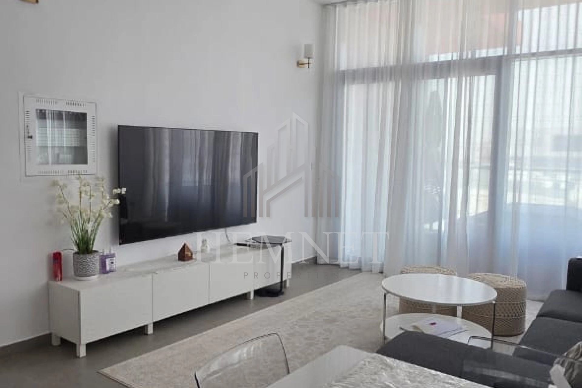 Fully Furnished | Vacant | Multiple Payments - Image 3