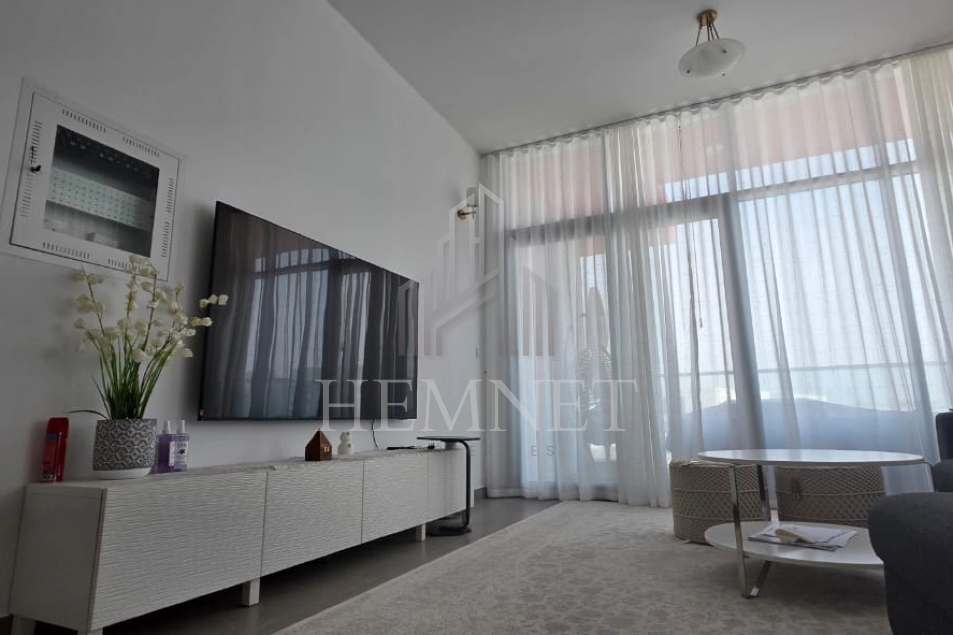 Fully Furnished | Vacant | Multiple Payments - Image 2