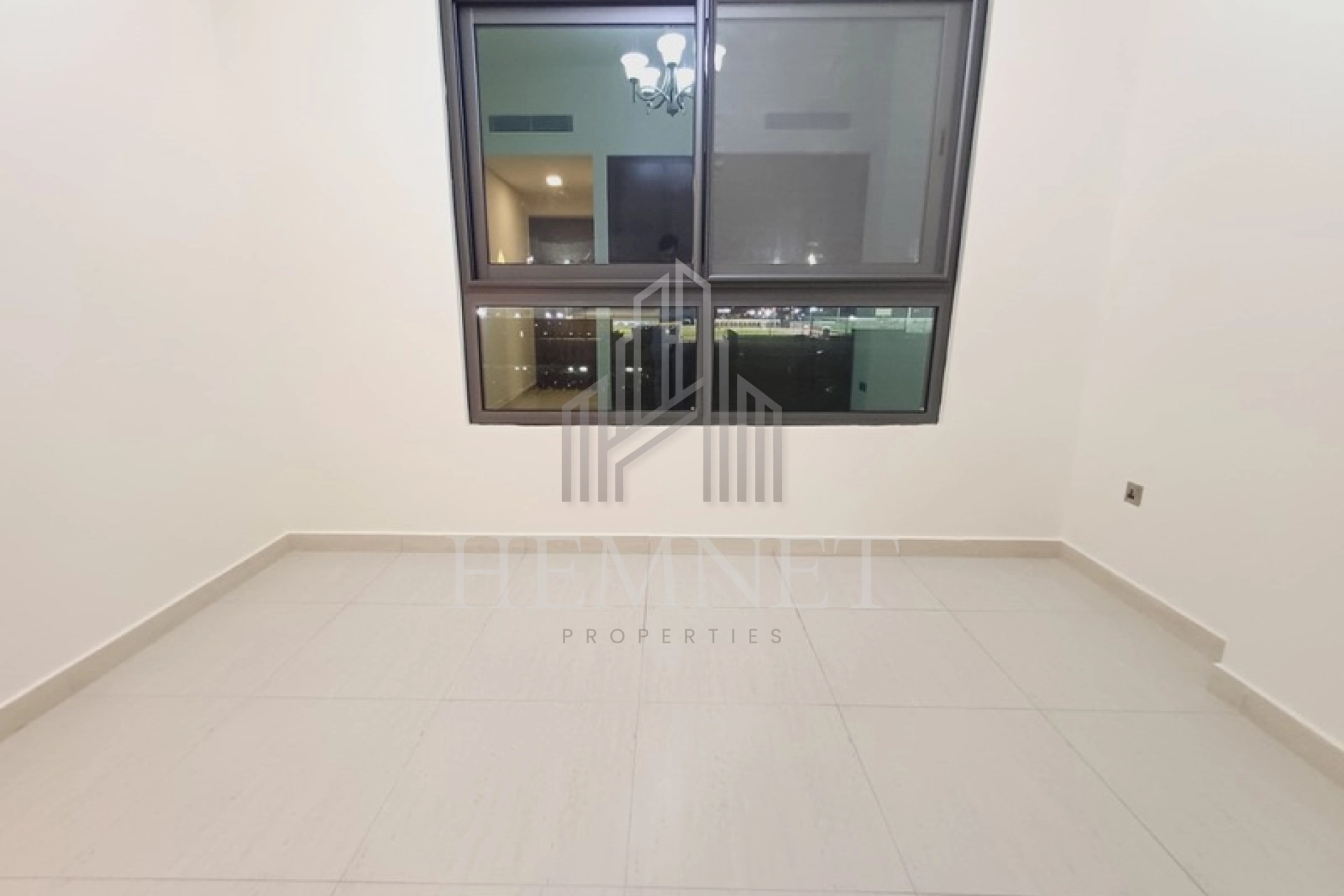 Best Price | Close to  Metro| Ready to Move in - Image 3