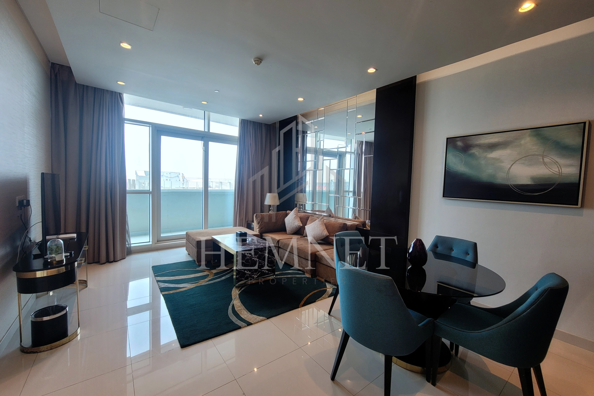 Modern & Furnished | High Floor | Vacant - Image 2