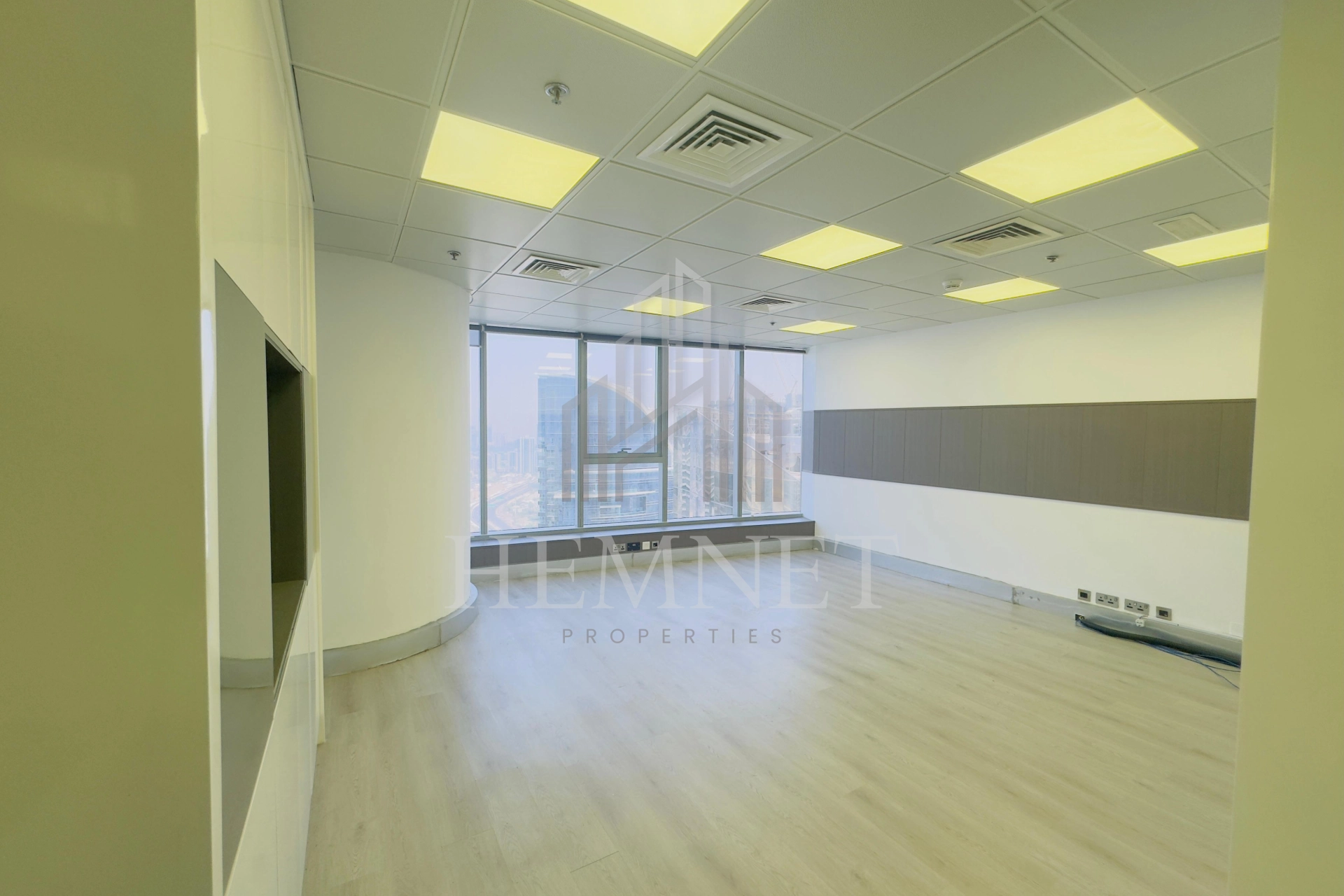 JLT Business District | Perfect for Professionals - Image 3