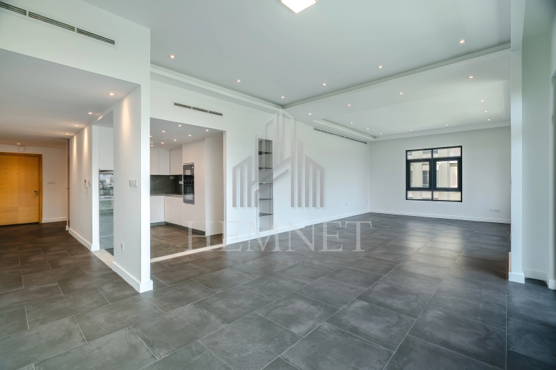 Vacant | Upgraded Apartment | Pool and Garden View - Image 3