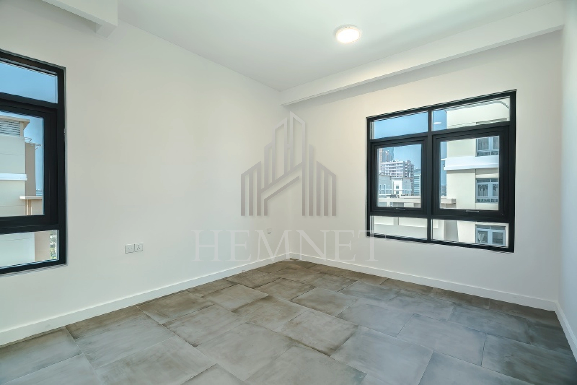 Vacant | Upgraded Apartment | Pool and Garden View - Image 2