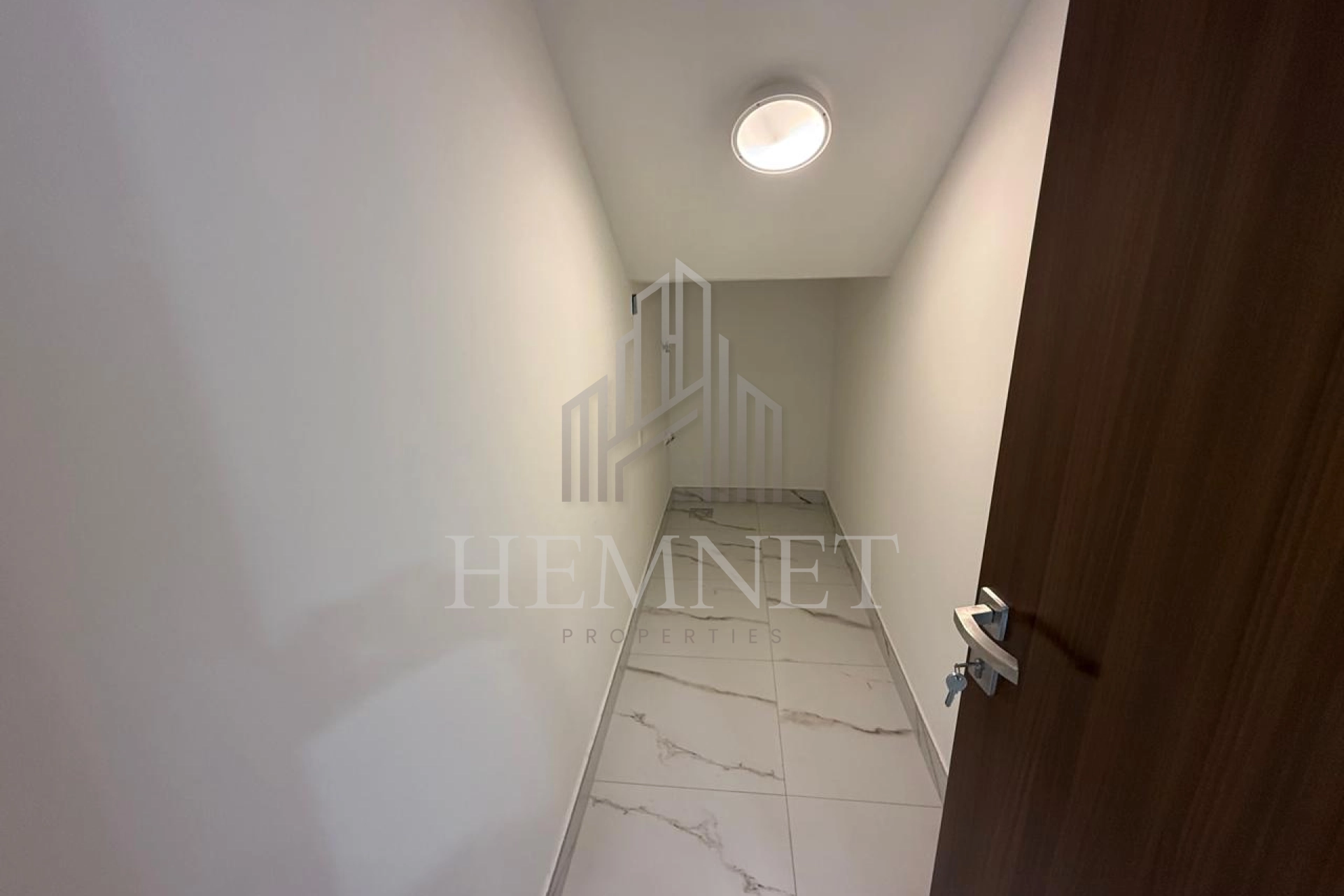 Vacant | Brand New | 15 days Free - Image 3