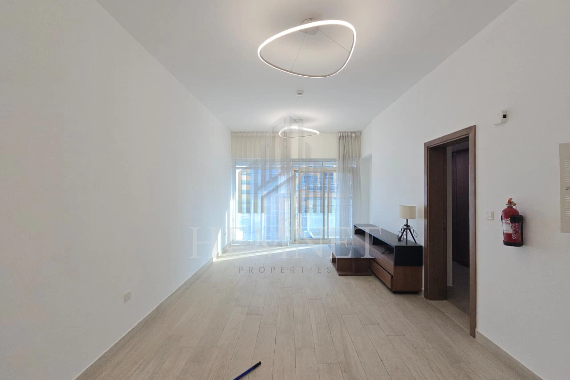 Vacant | Huge Layout | Spacious - Image 3