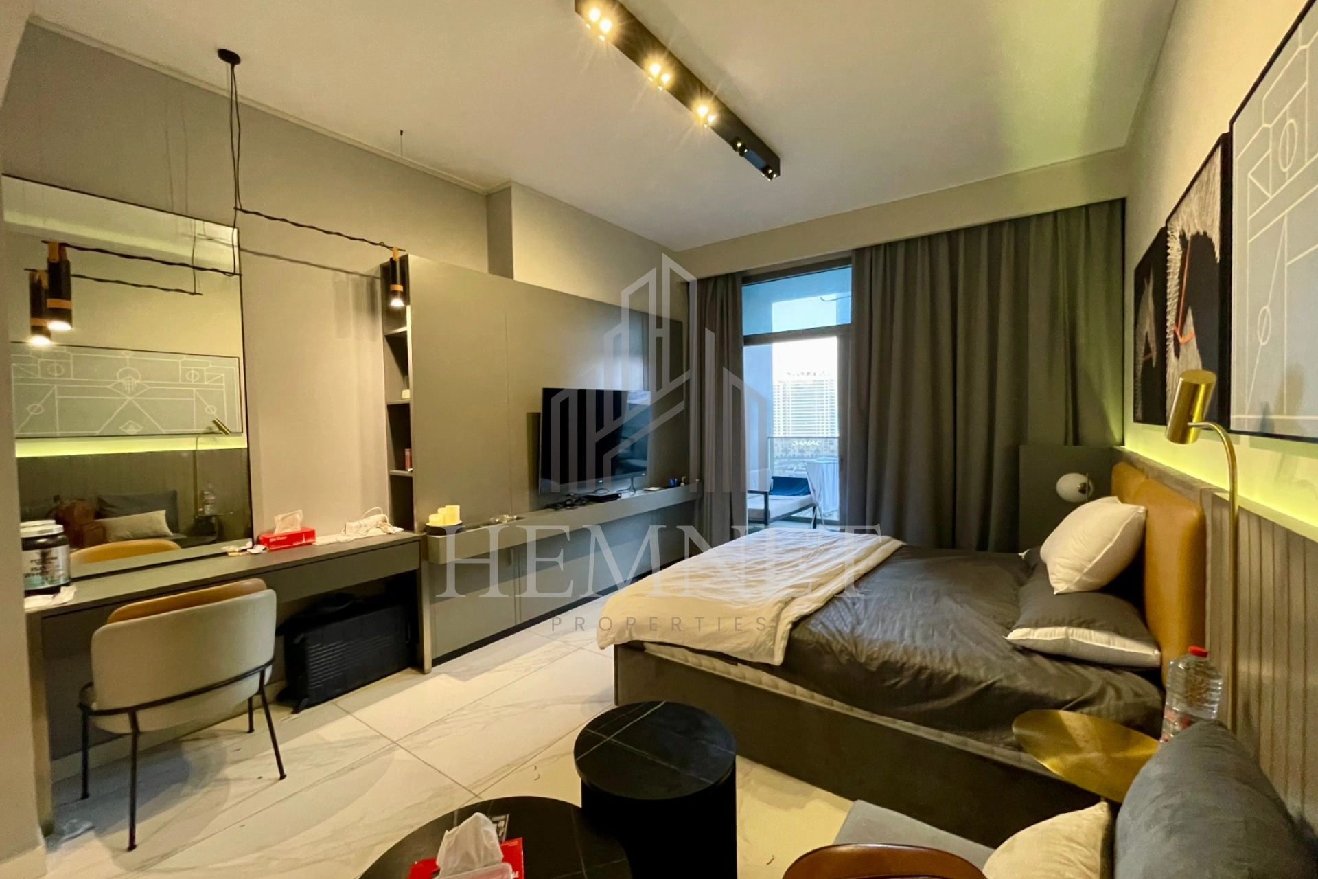 Furnished Studio | Pool and Canal View | Vacant - Image 3