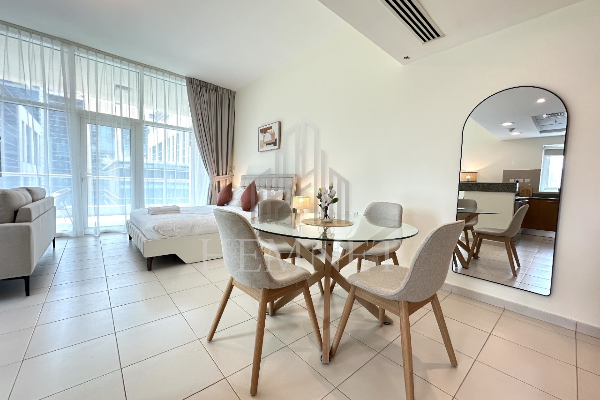 Corner Unit | High Floor | Good Size - Image 3