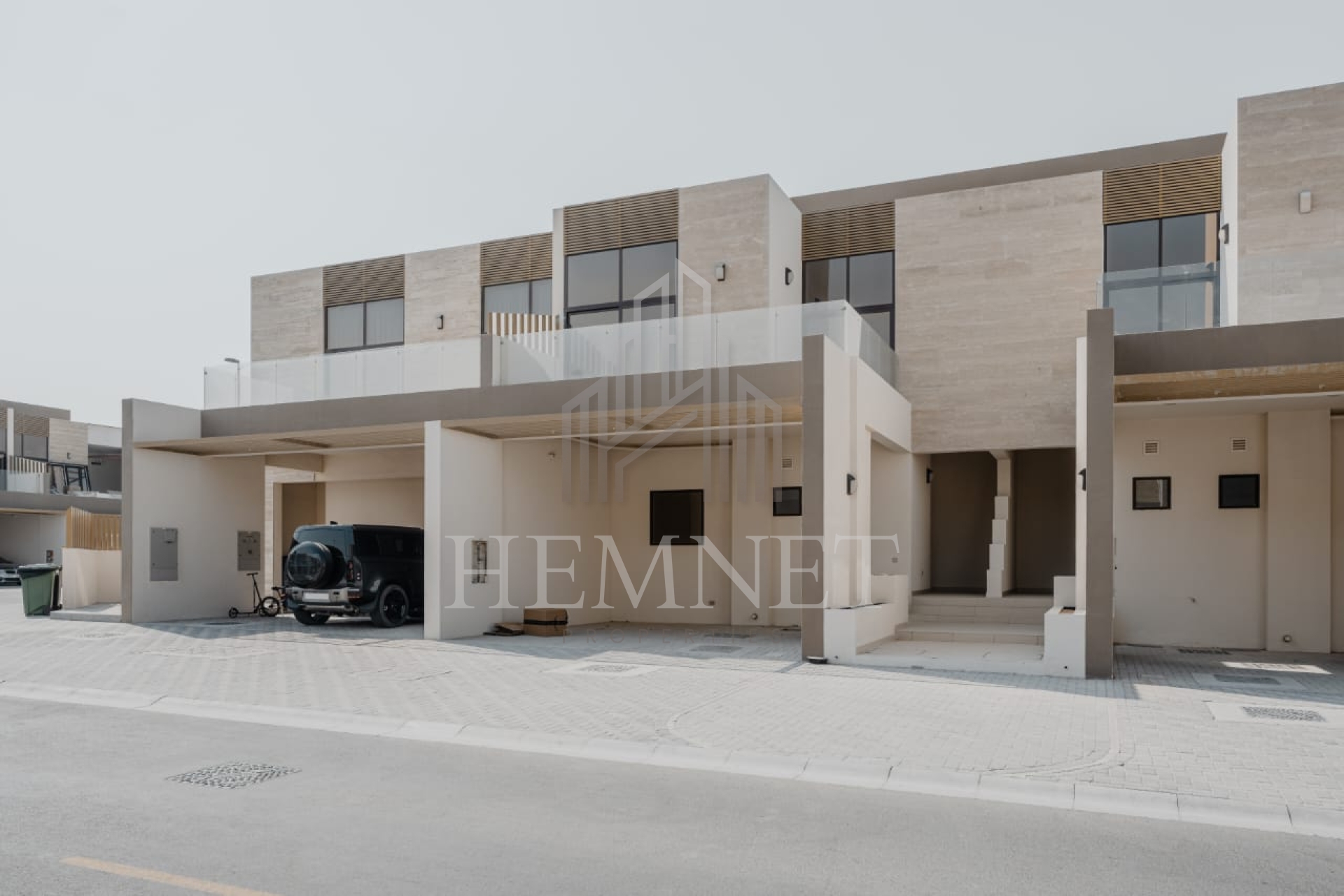 Single Row | Genuine Resale | Vacant