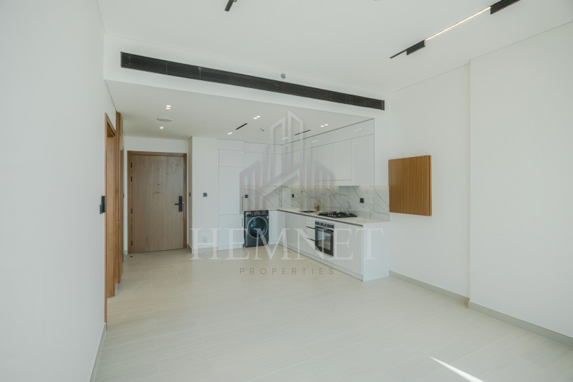 Genuine Resale | Vacant | Brand New - Image 3