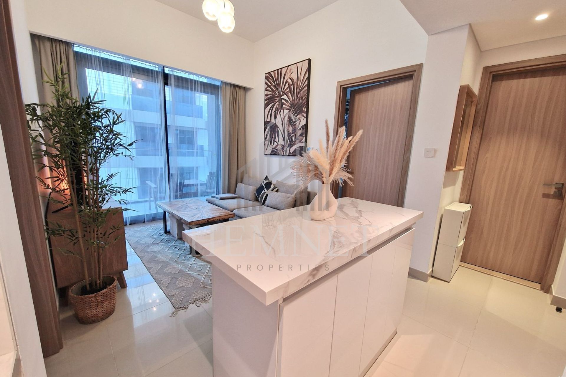 2BHK | Fully Furnished | Vacant | Meydan Road View - Image 3