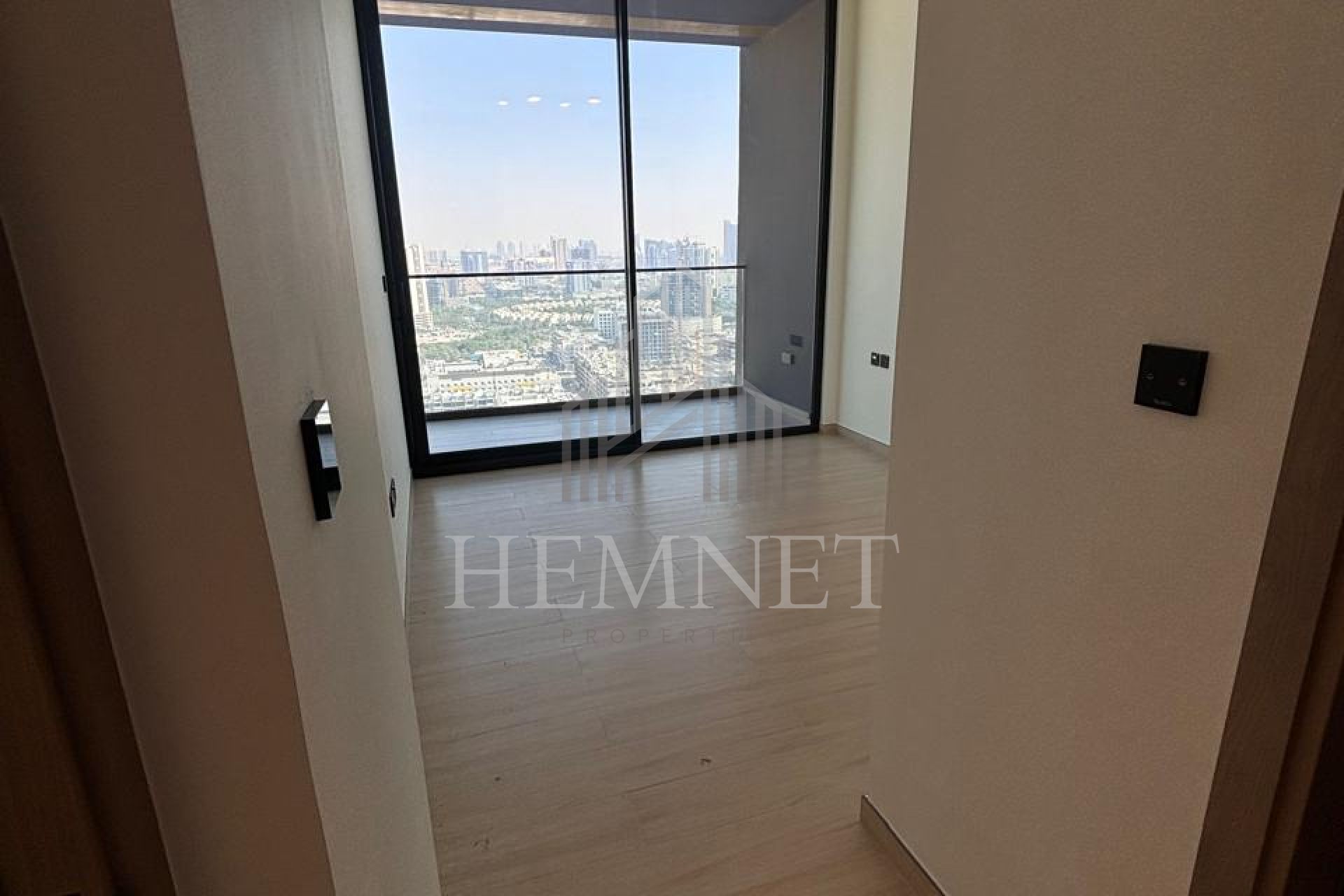 Unfurnished | Ready to move | High Floor - Image 3