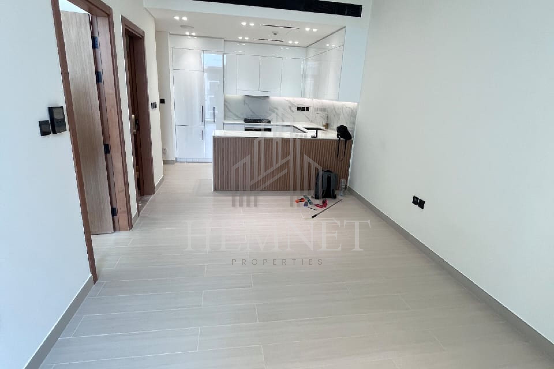 Brand New Unit | Vacant | Genuine Resale - Image 2