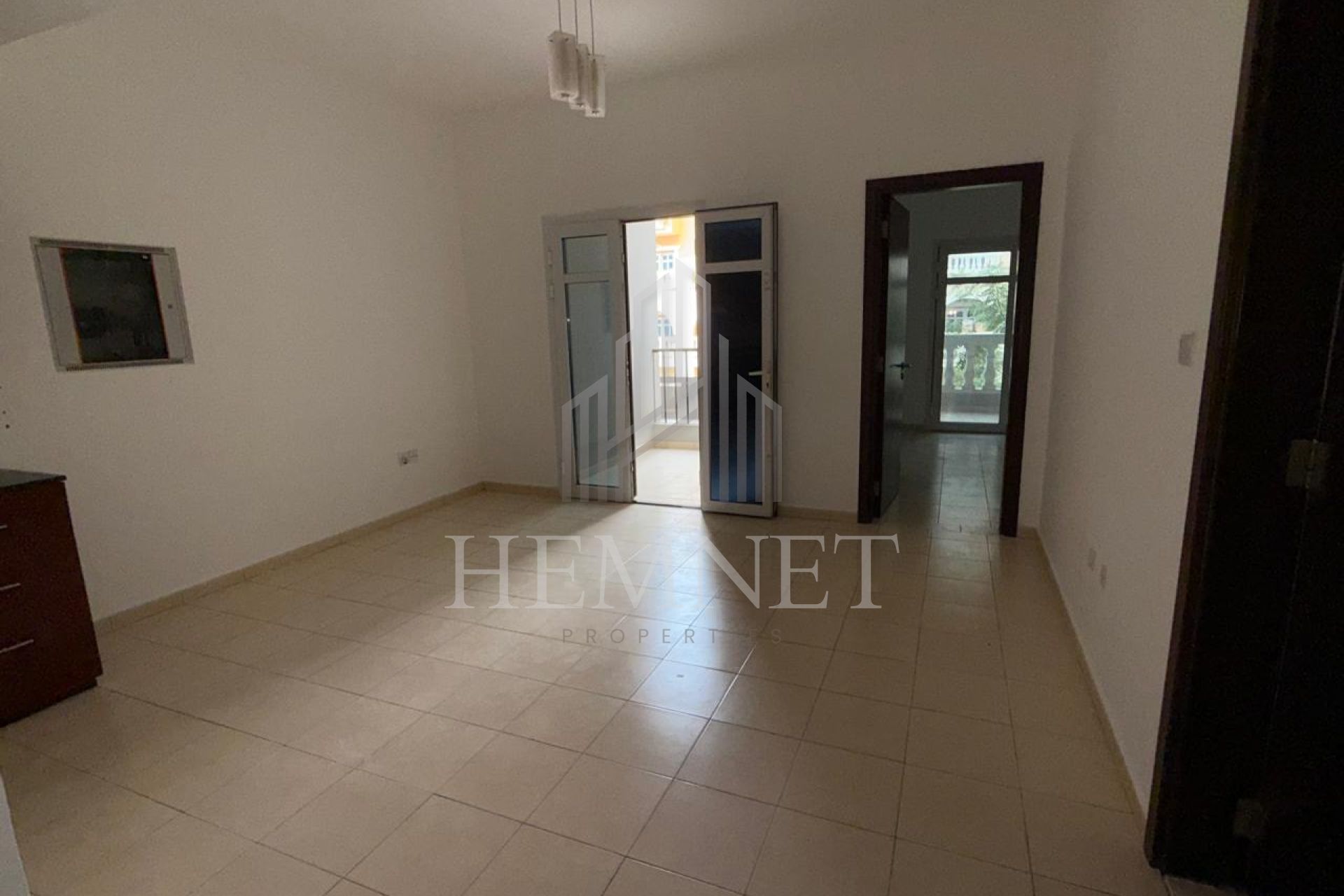 Unfurnished | Multiple Payments | Vacant