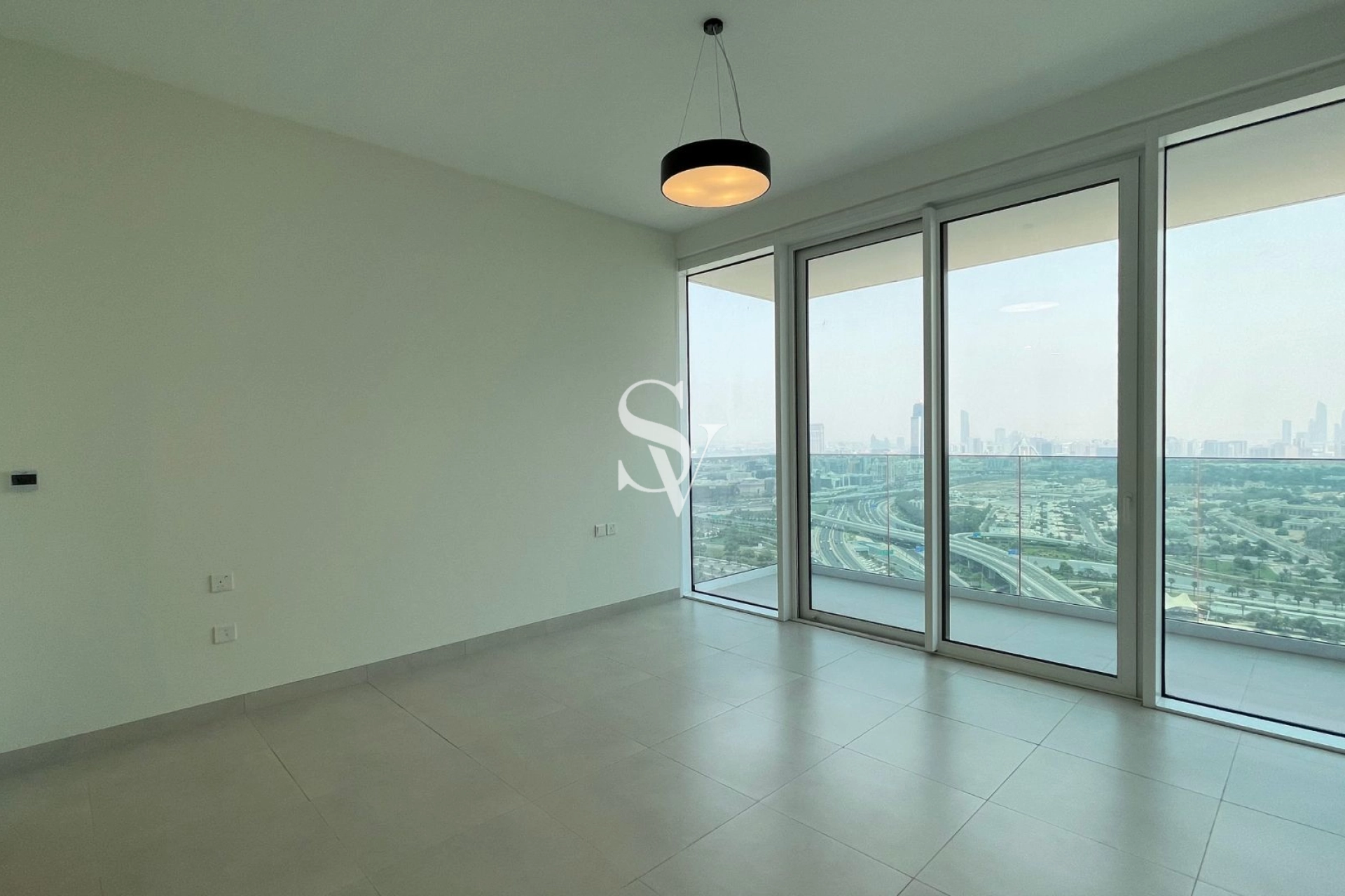 Stunning View  |  1 Bedroom |  Close to Metro