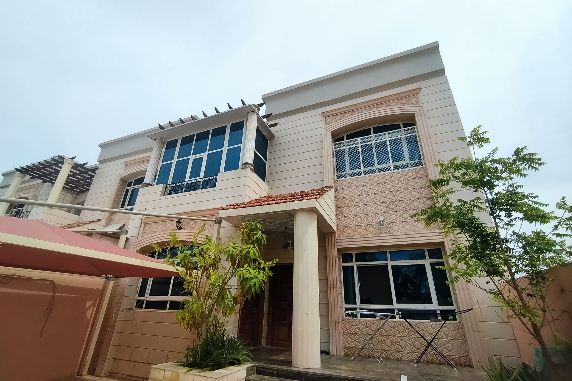 Prestigious Commercial Villas in Bateen&Khalidiya
