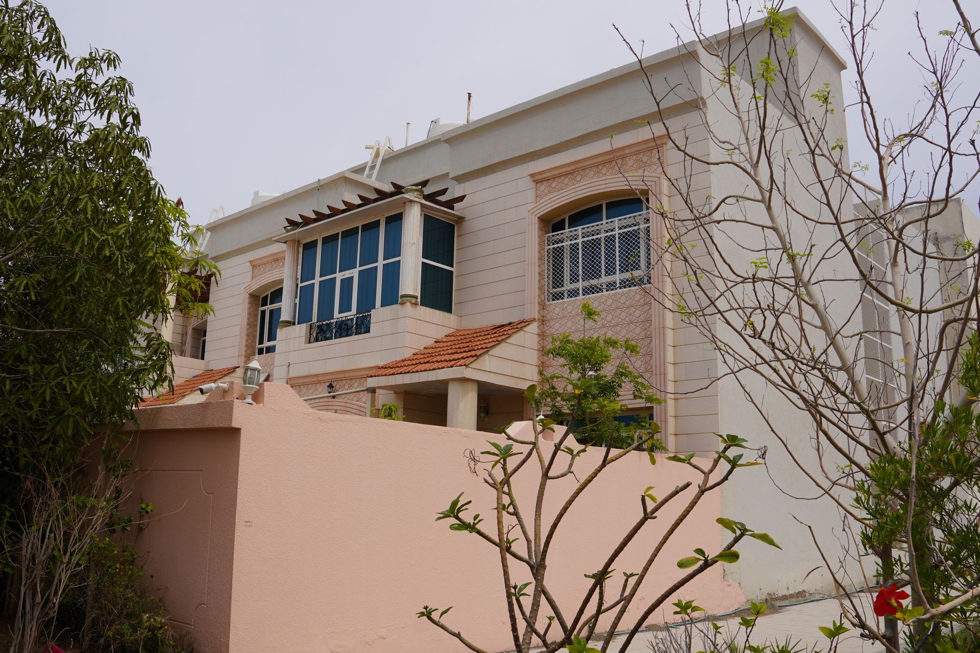 Prestigious Commercial Villas in Bateen&Khalidiya