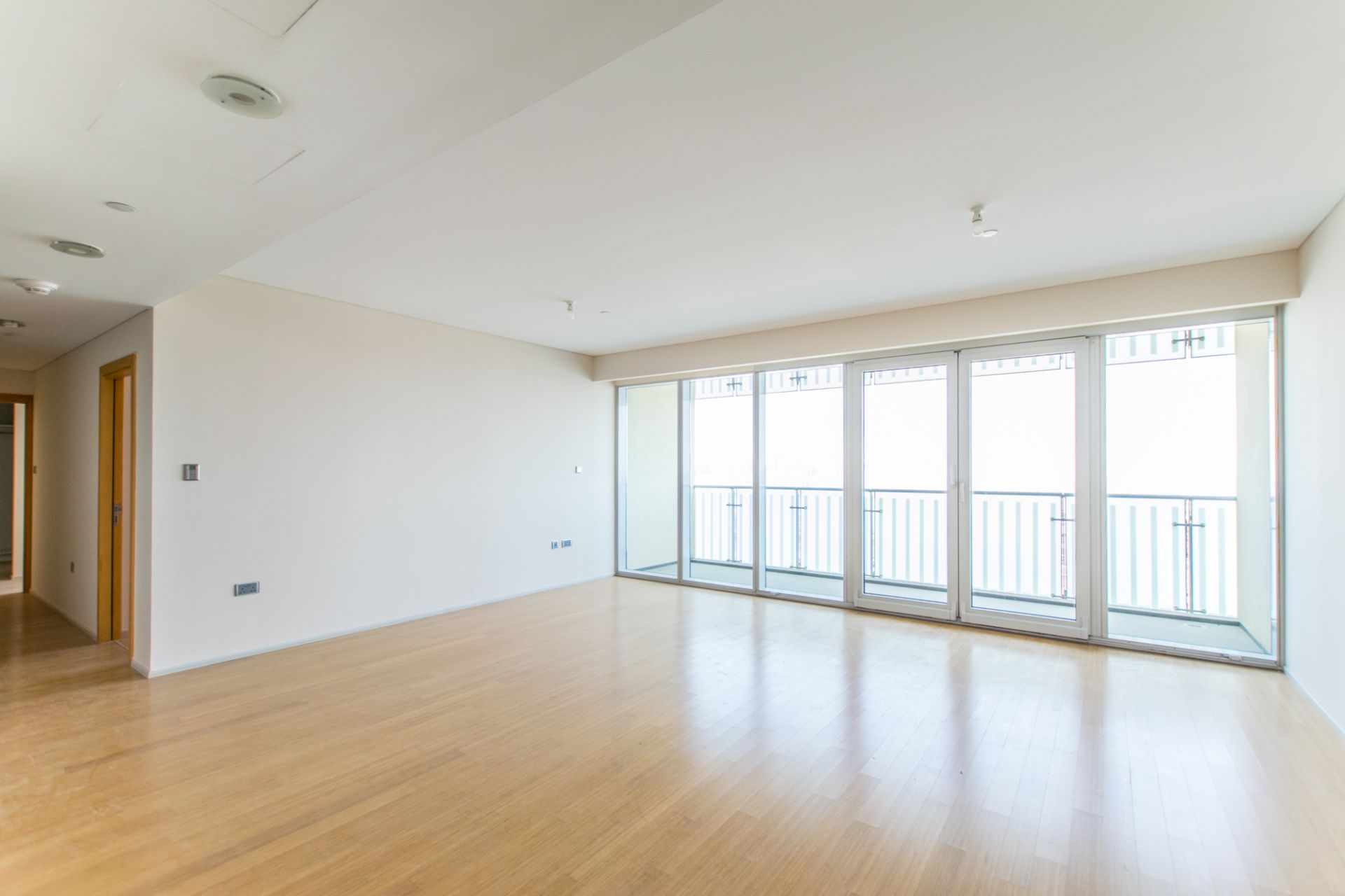 Spacious | Ready to Move-in with Balcony