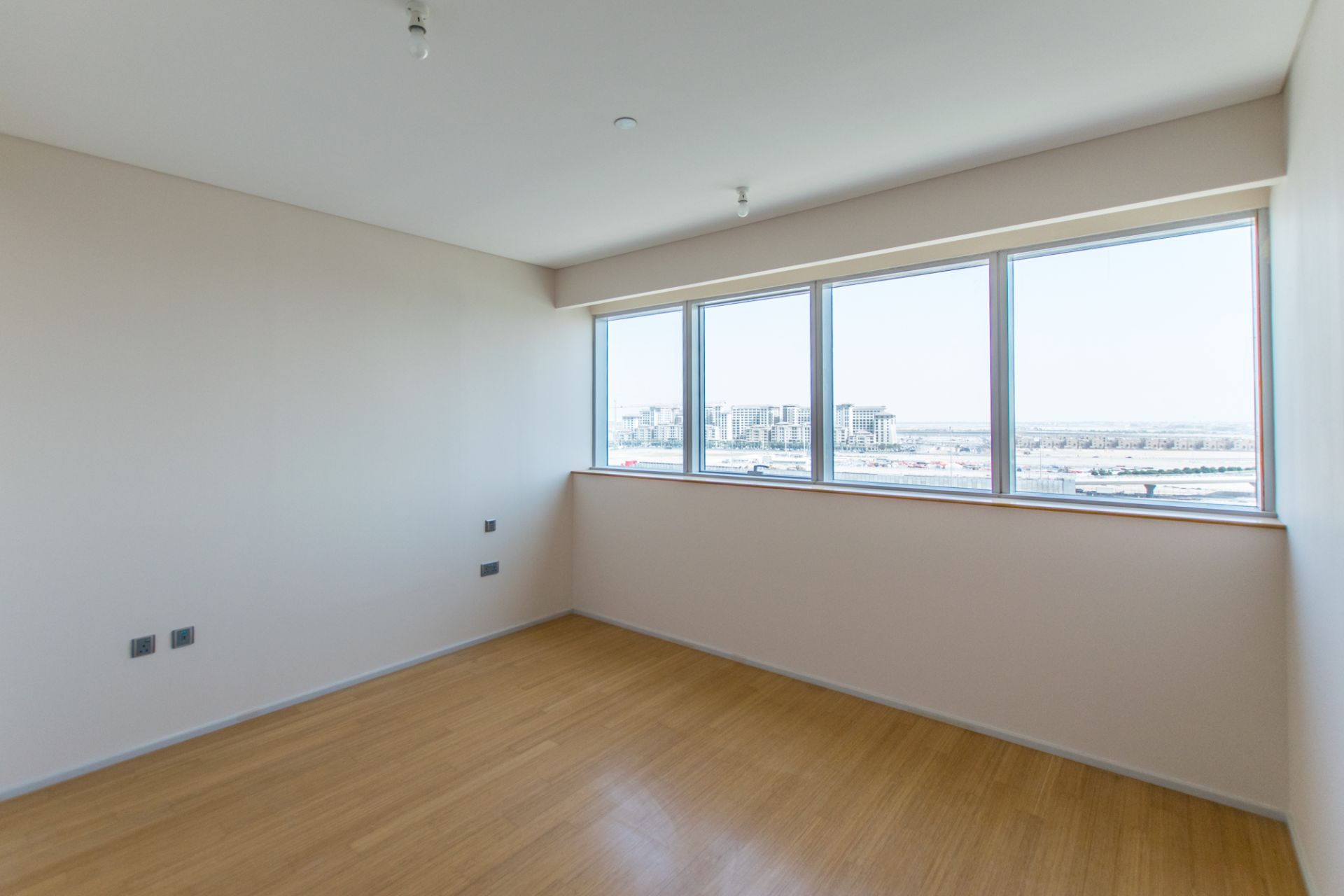 Spacious | Ready to Move-in with Balcony