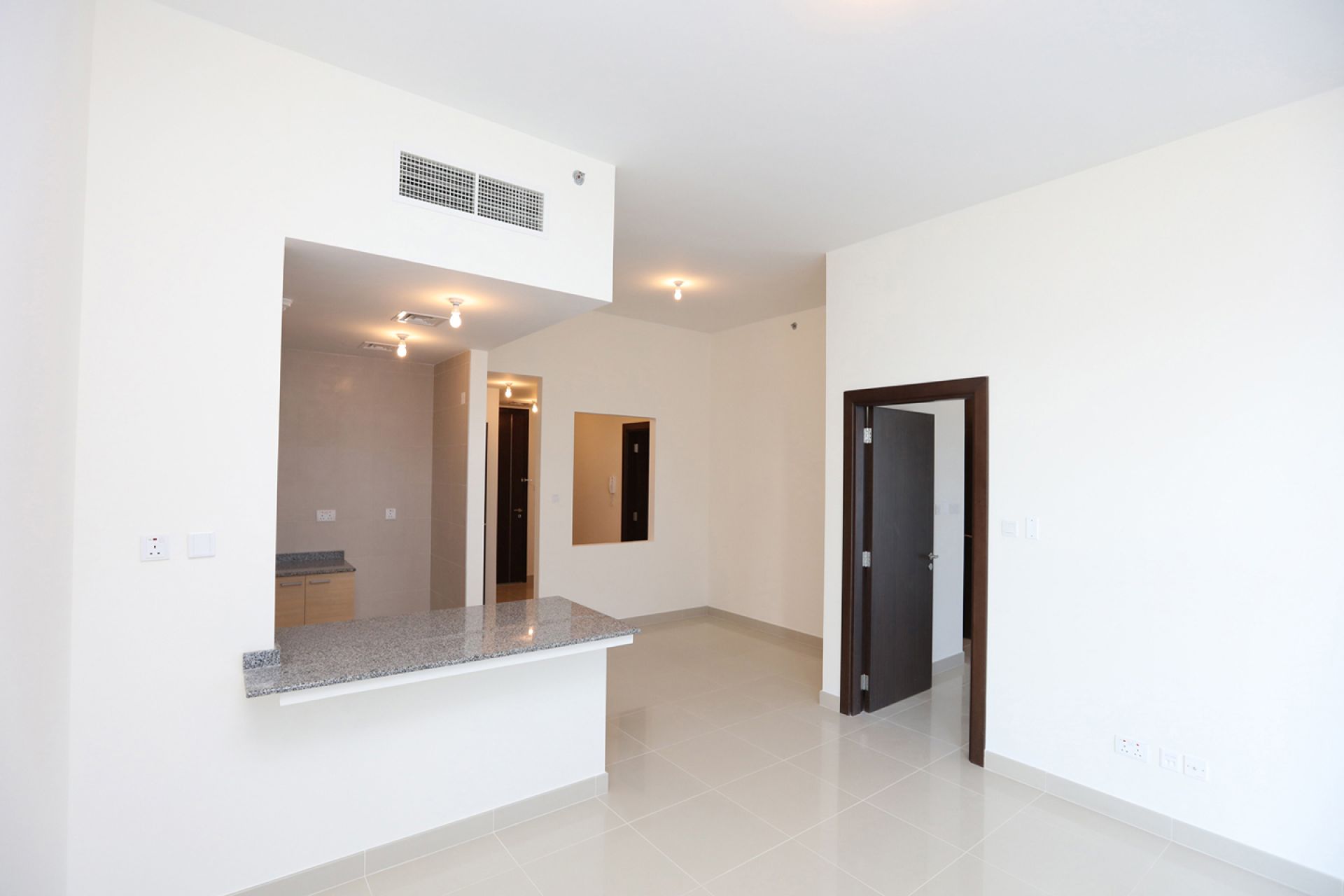 Ready to Move-in | Prime Location 1BR w/Laundy rm.