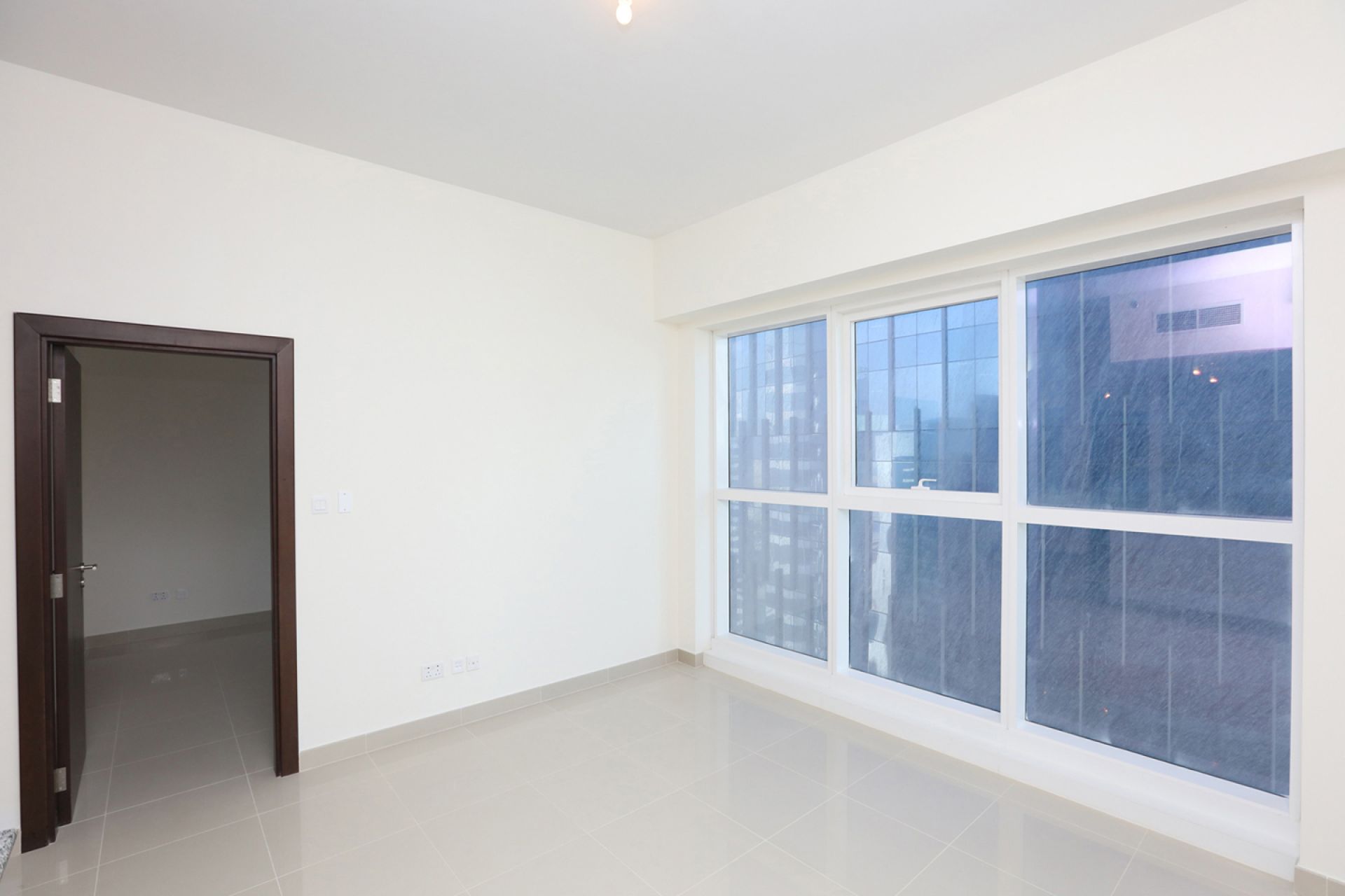 Ready to Move-in | Prime Location 1BR w/Laundy rm.