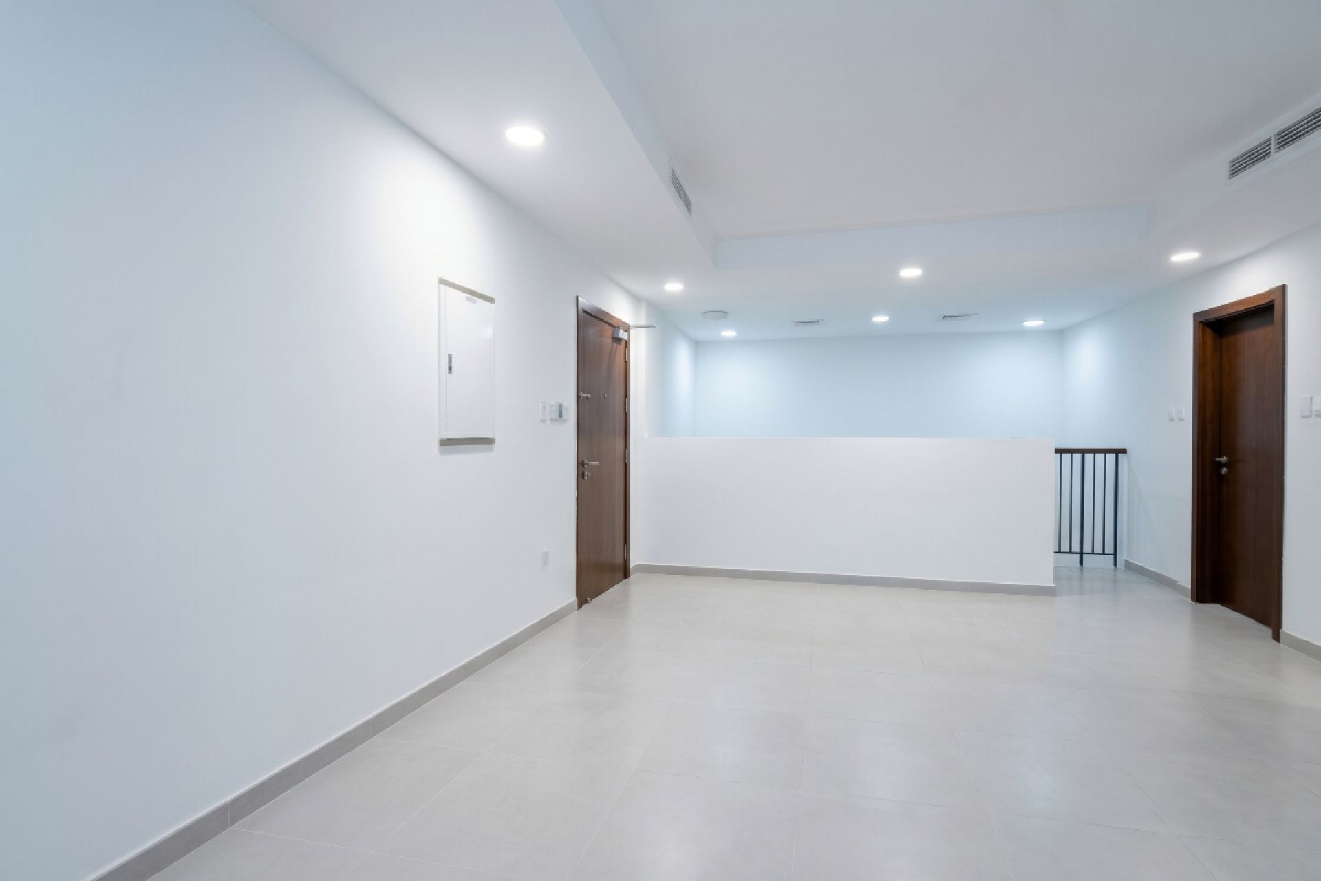 Spacious | Vacant 3BR Townhouse | Prime Location