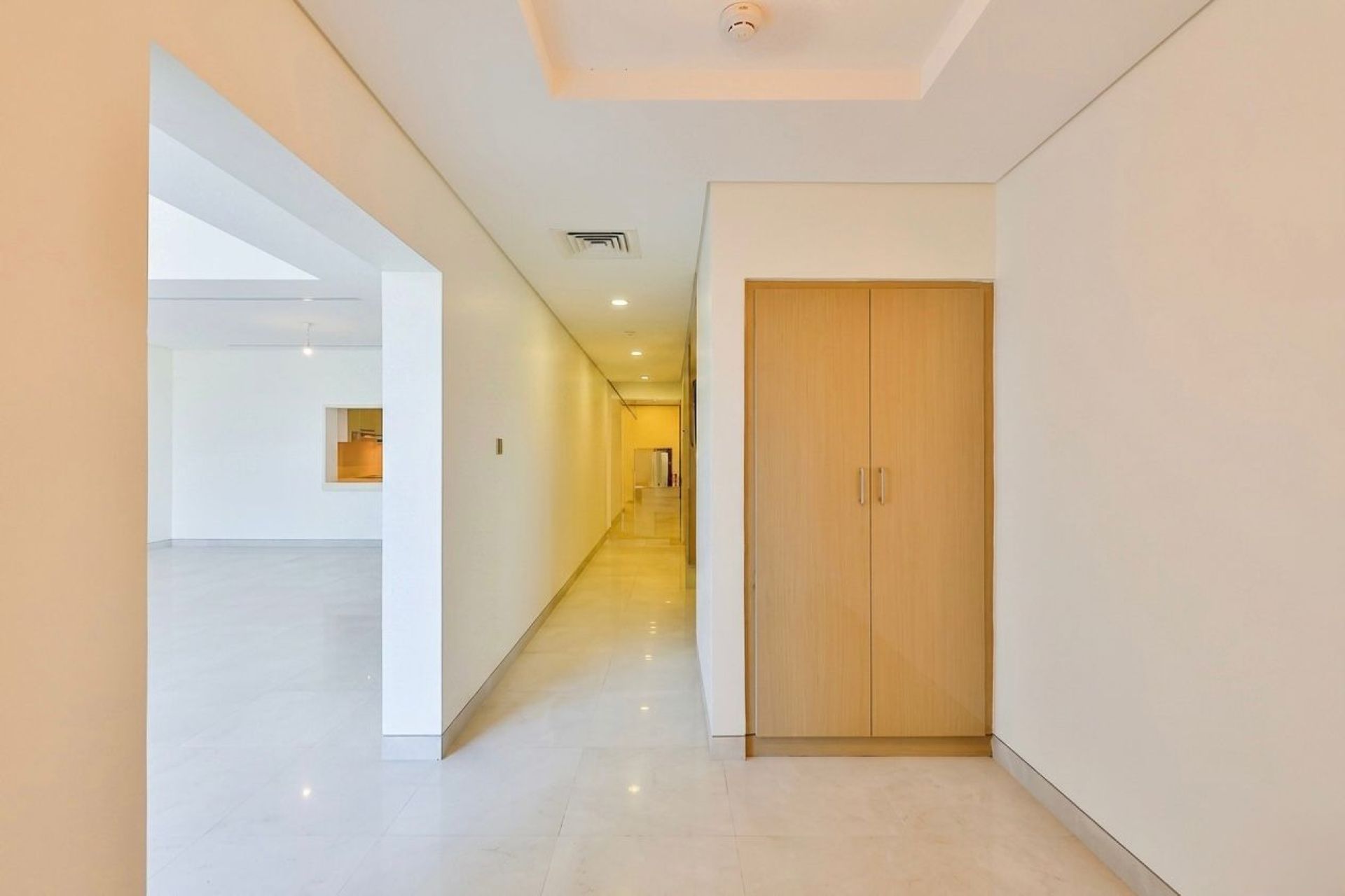 Ready for Occupacy | Siplex TH |Beach Front Living