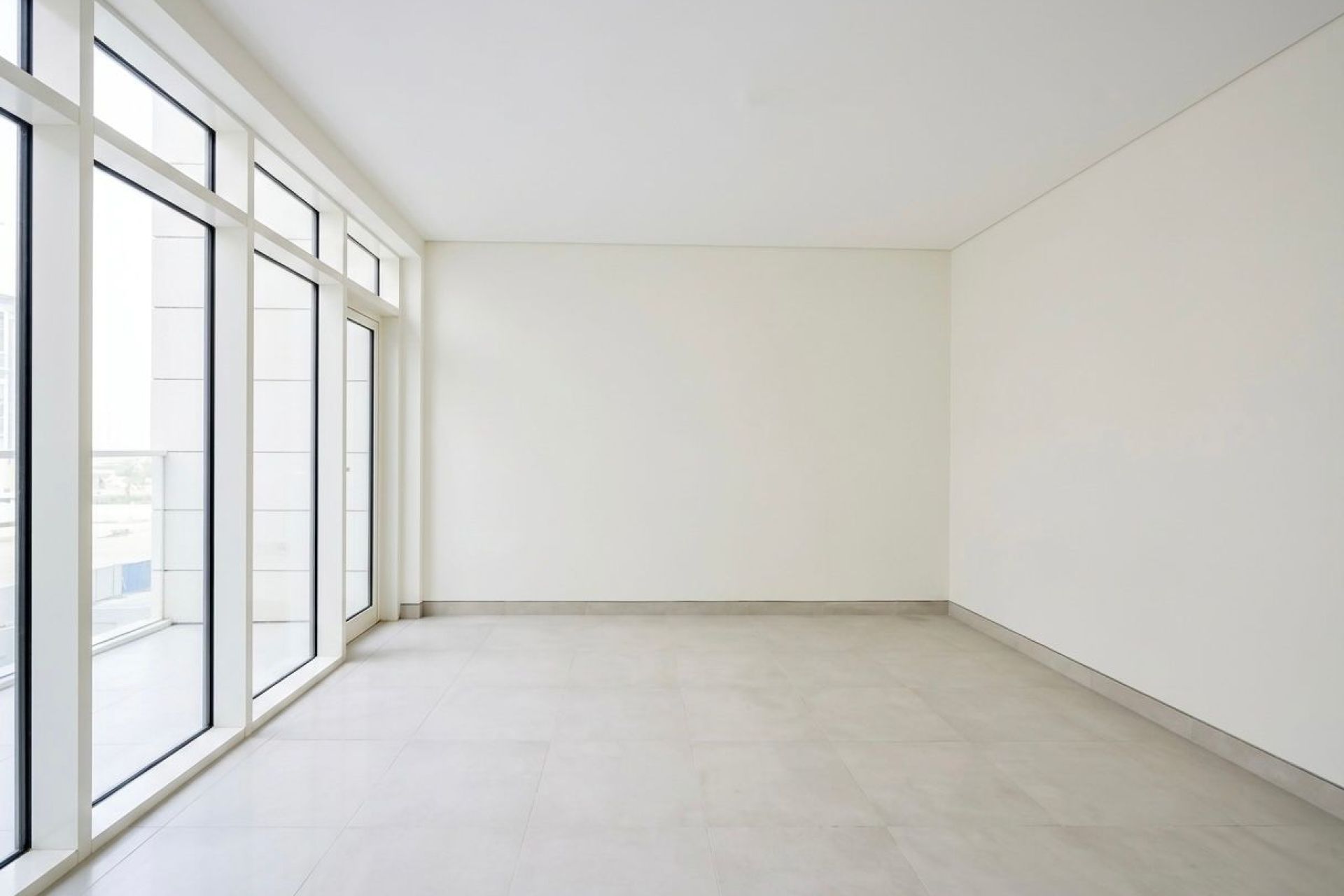 Ready for Occupacy | Siplex TH |Beach Front Living