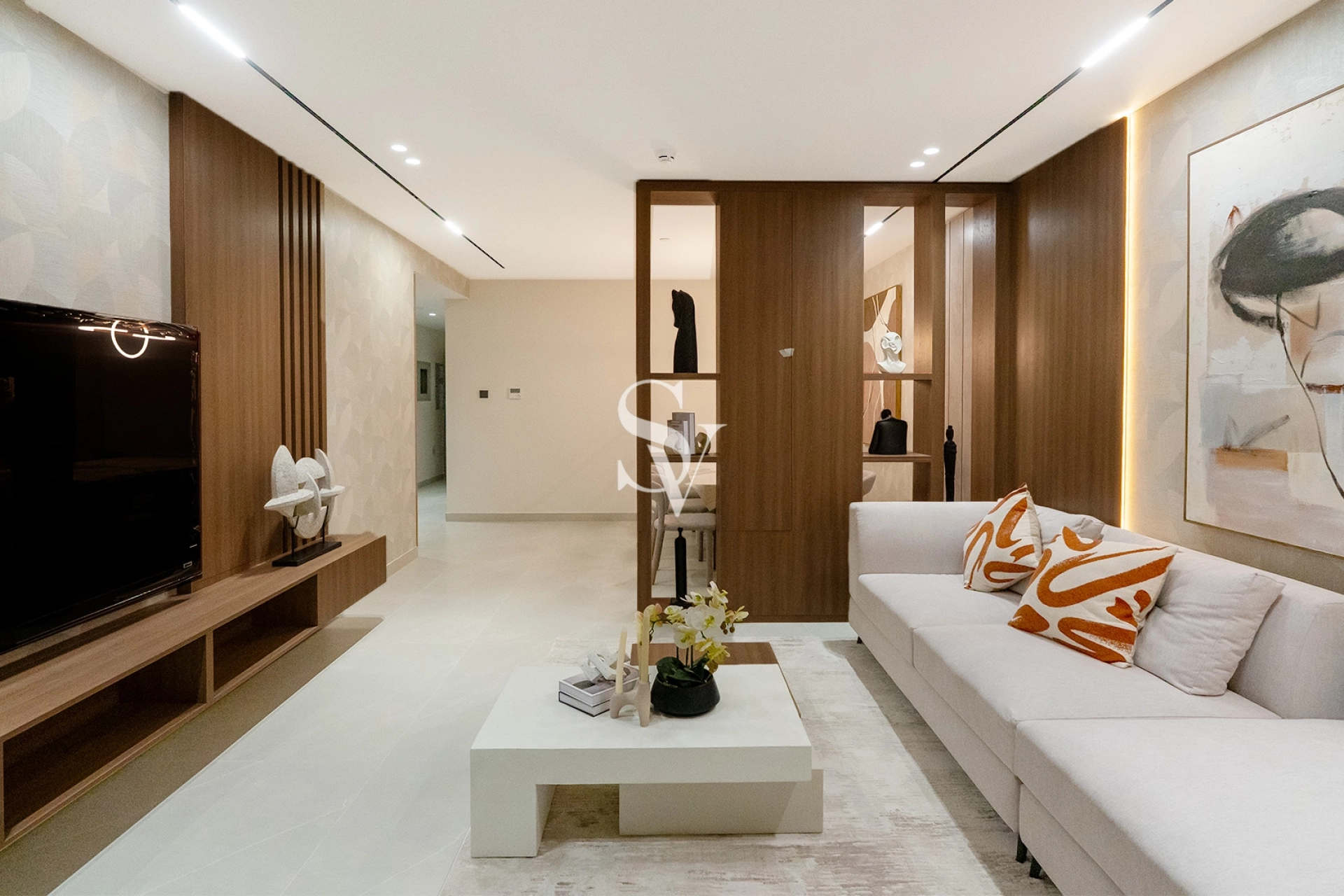 Closed Kitchen | Ensuite | Spacious | Chiller Free