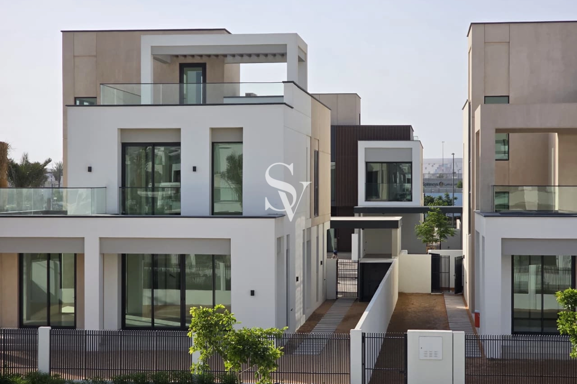 Near Park | Spacious 4BR + Maid | Multiple Option