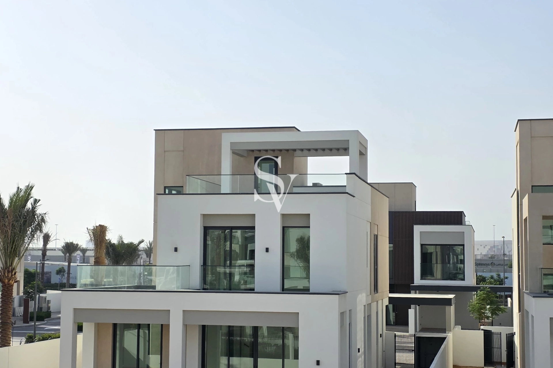 Prime Location |Single Row|Vacant Ready to Move In