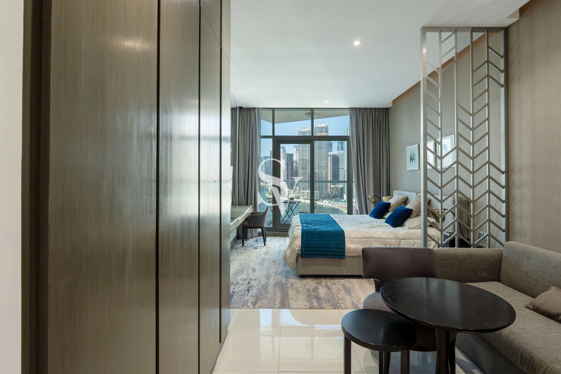 Bills Inclusive |Mid Floor |Furnished | Canal View