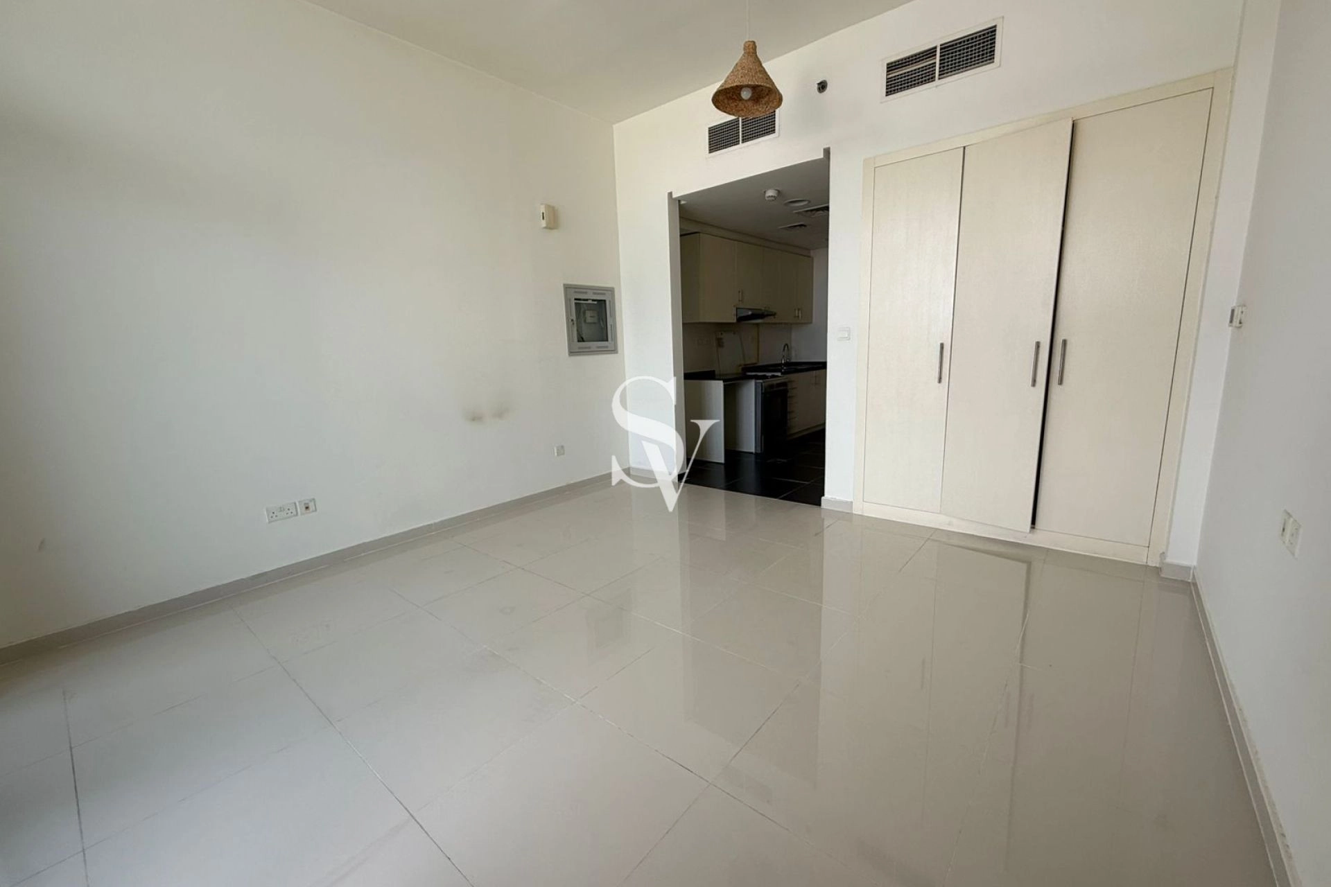 Golf View | Near Mall and Mosque | Ready to Move