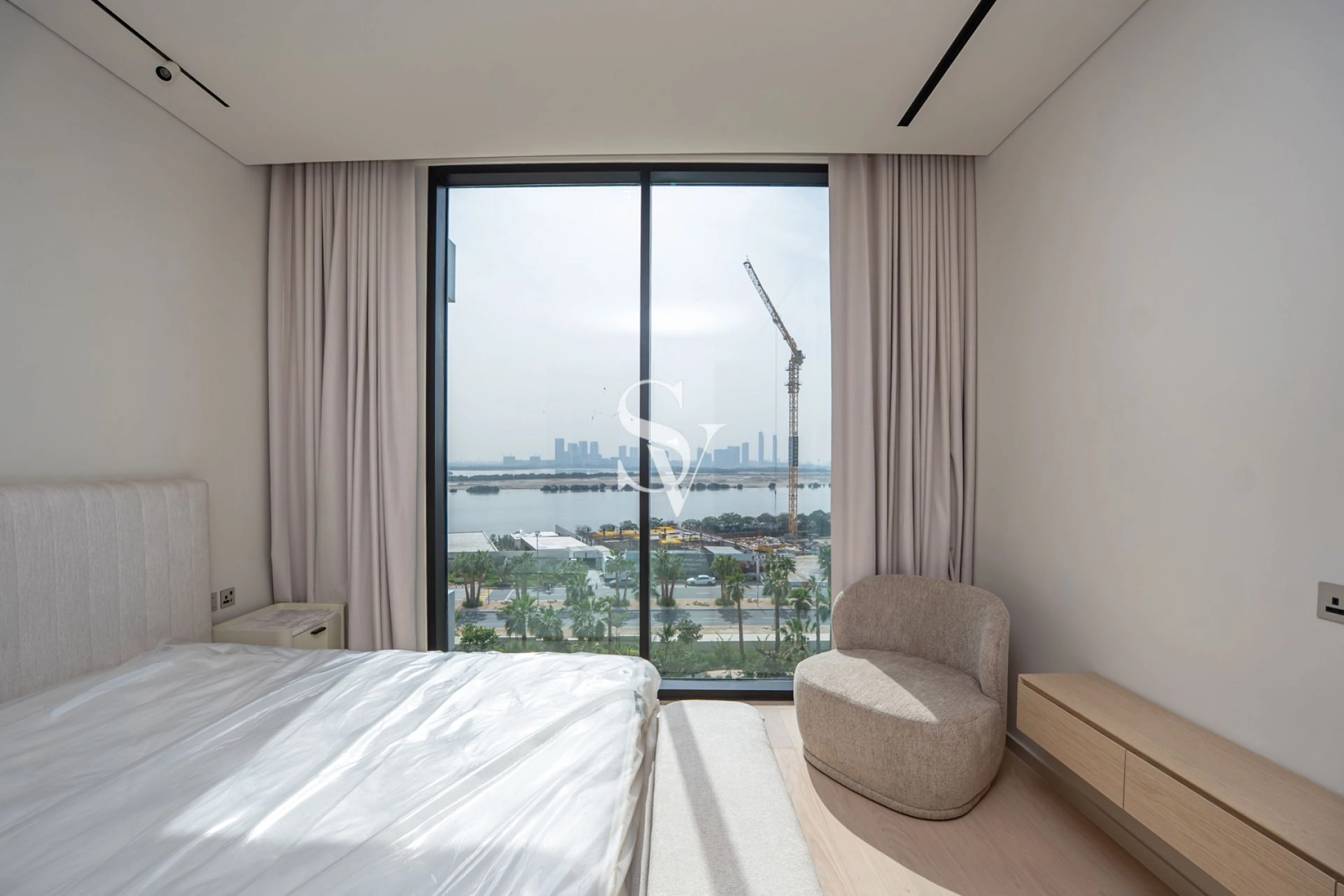 Waterfront 2-Bedroom |Unrivalled Views |Furnished