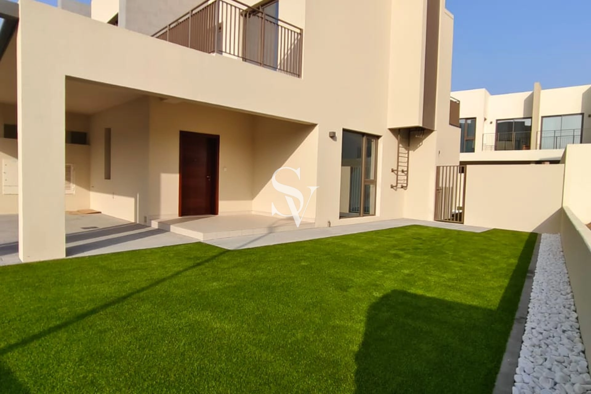 Spacious 4BR Villa | Corner Unit | Near Amenities