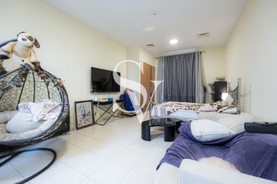 Large Layout | Vacant in August | Close to Entry