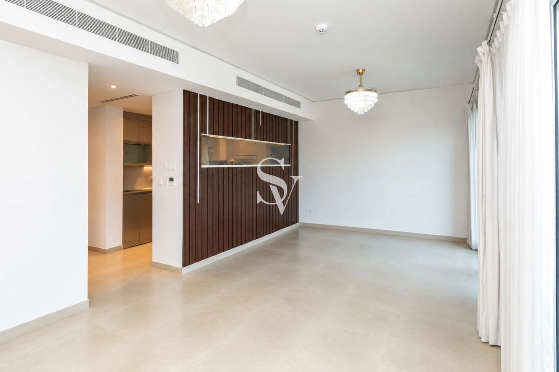 4BR Corner Villa | Landscaped| Near Pool and Park