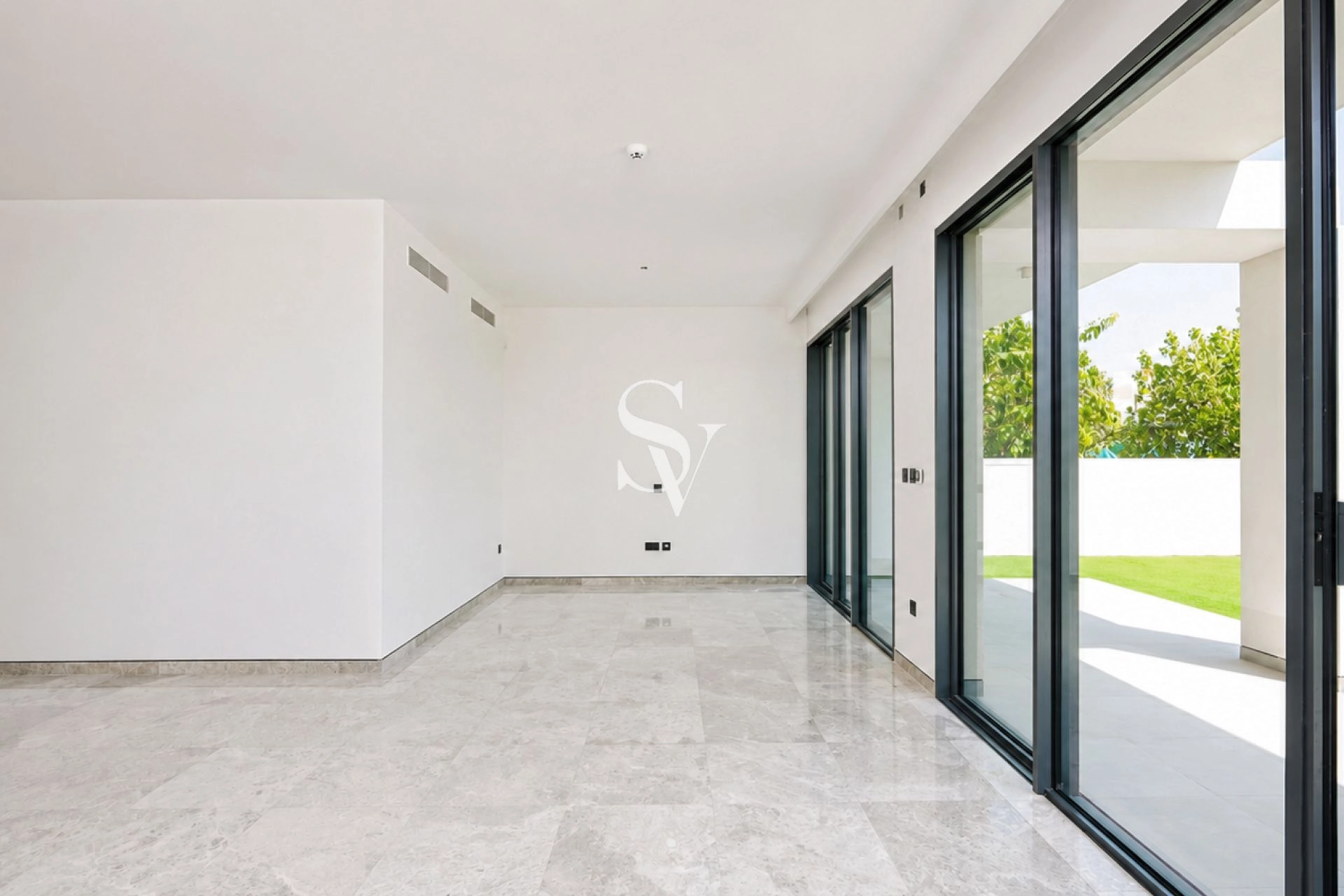 Upgraded 5BR Villa | Corner | Park Backing