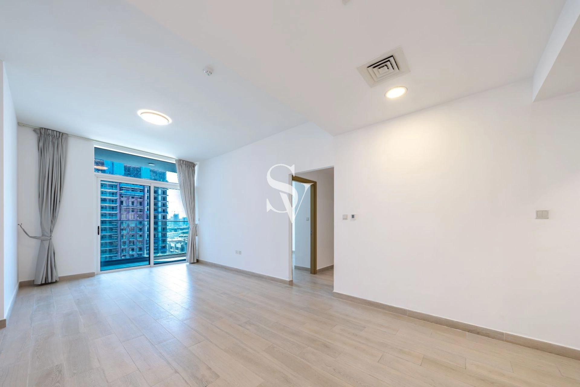 Spacious High Floor Apartment |Beautiful Park View