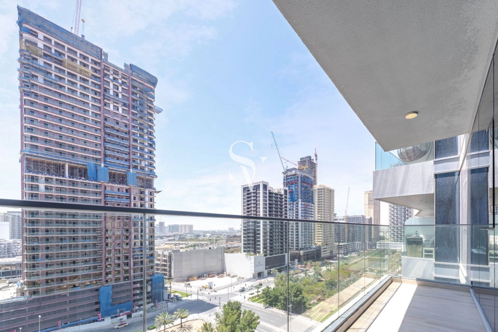 Spacious High Floor Apartment |Beautiful Park View