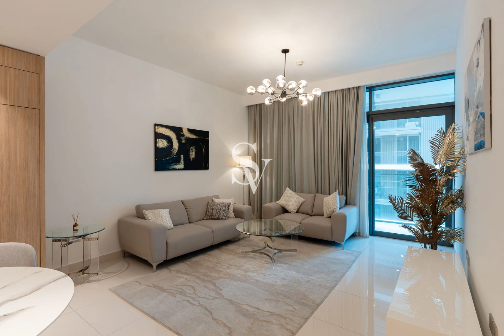 Vacant | Furnished | Palm View | Mid Floor