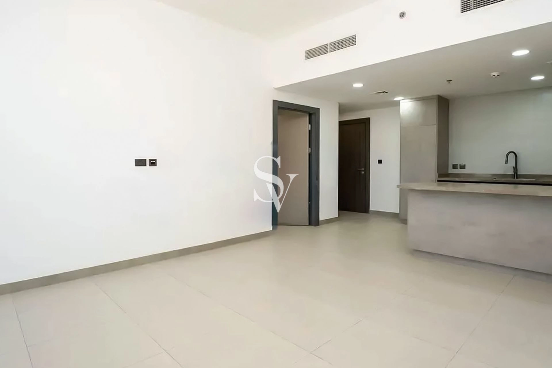 Brand New | Kitchen Appliance | Private Balcony